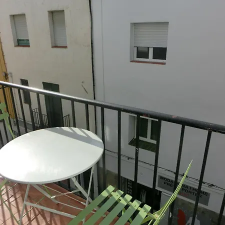 شقة Rosesapparts Estudios & Parking