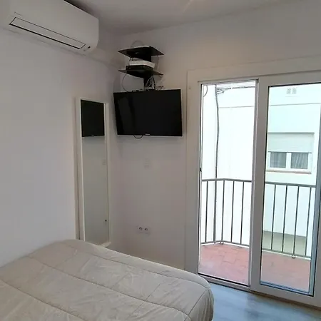 Rosesapparts Estudios & Parking شقة *
